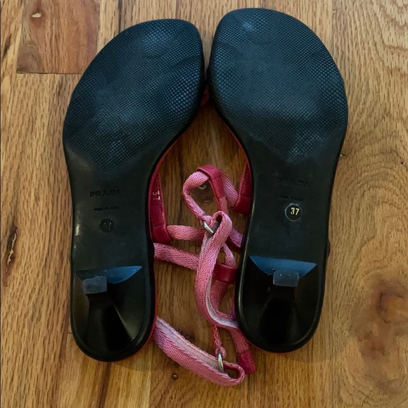 💞Vintage Pink Prada Kitten Heels💞 - Picture 3 of 3